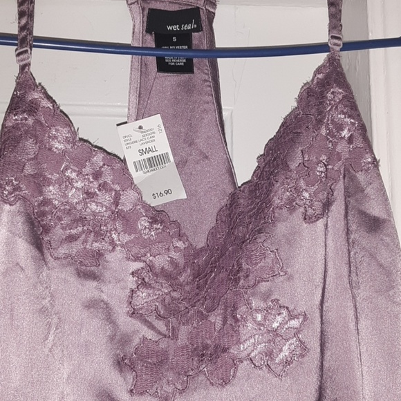 *SOLD* Wetseal lavender lace camisole size S - Picture 2 of 2